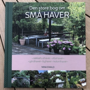 Den store bog om små haver Bog om Gardening by Hall